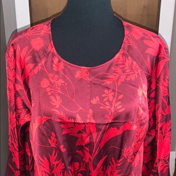 Liz Claiborne career red floral tie-front blouse! - Picture 2 of 5
